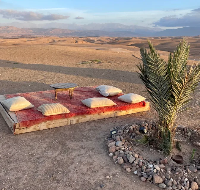 Désert d'Agafay — expérience proposée par la Villa Dar Moudar, location de villa de luxe à Marrakech
