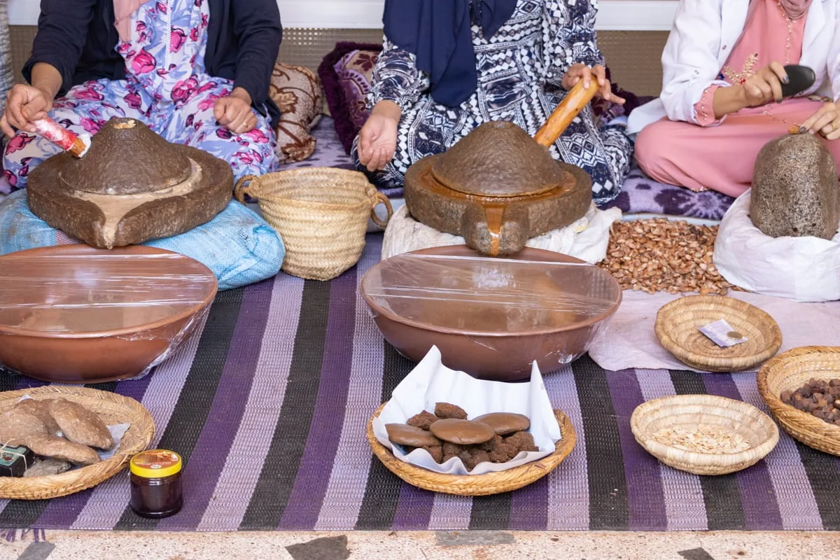 Coopérative d'huile d'argan — expérience proposée par la Villa Dar Moudar, location de villa de luxe à Marrakech