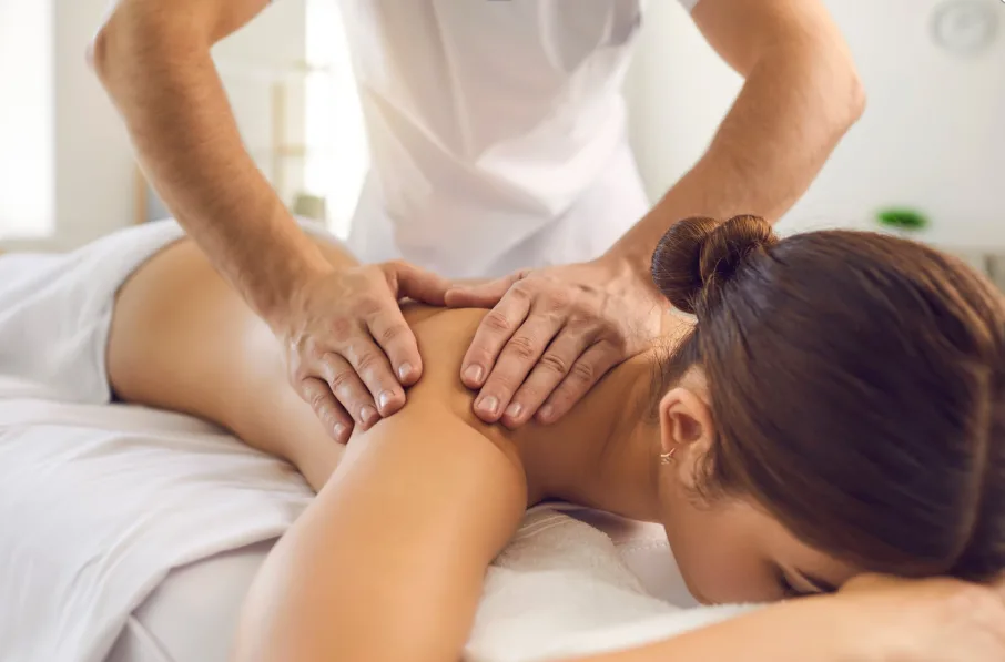 Massage à la villa — expérience proposée par la Villa Dar Moudar, location de villa de luxe à Marrakech