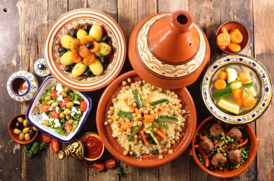 Repas à la villa — expérience proposée par la Villa Dar Moudar, location de villa de luxe à Marrakech