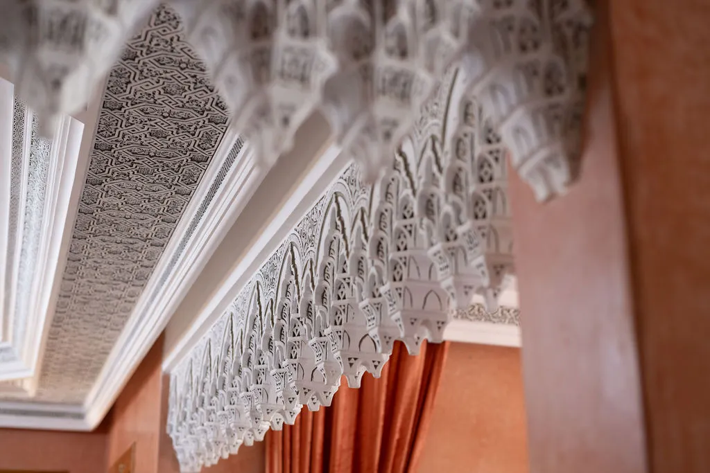 Moulures traditionnelles — Villa Dar Moudar Marrakech